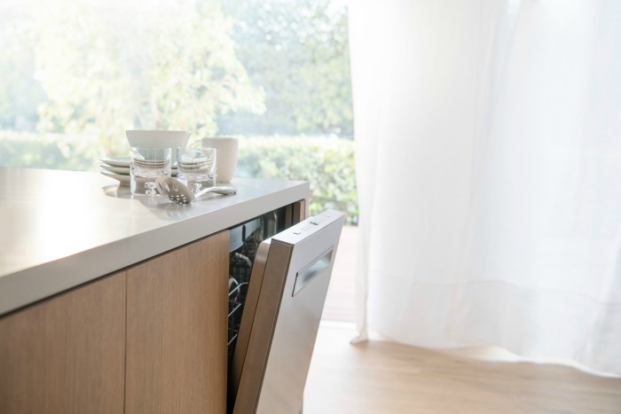 The Bosch AutoAir™ Dishwasher Available At Best Buy Will Help Keep Your Kitchen Clutter-Free!